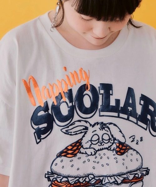 ScoLar(スカラー)の「ScoLar/スカラー 発泡Pt バーガーウサギ柄 TEE(Tシャツ/カットソー・レディース・ホワイト/ピンク/イエロー・FREE)」の7枚目の写真