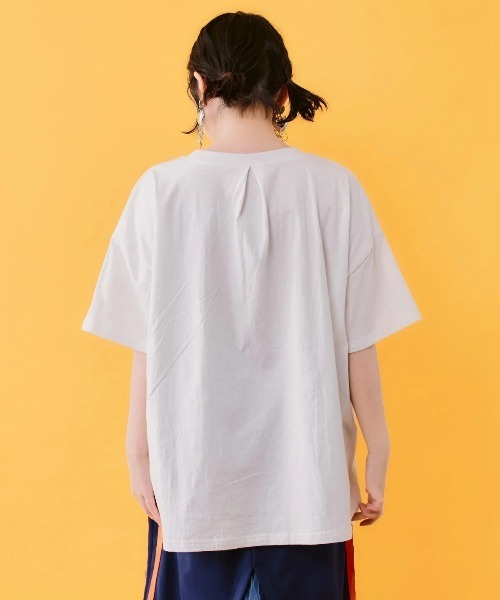 ScoLar(スカラー)の「ScoLar/スカラー 発泡Pt バーガーウサギ柄 TEE(Tシャツ/カットソー・レディース・ホワイト/ピンク/イエロー・FREE)」の12枚目の写真
