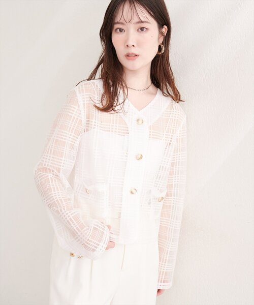 natural couture(ナチュラルクチュール)の「シアーチェックノーカラーショートジャケット(ノーカラージャケット・レディース・ライトベージュ/オフホワイト/ブラック・FREE)」の11枚目の写真