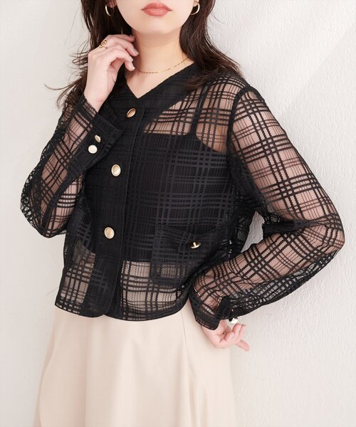 natural couture(ナチュラルクチュール)の「シアーチェックノーカラーショートジャケット(ノーカラージャケット・レディース・ライトベージュ/オフホワイト/ブラック・FREE)」の14枚目の写真