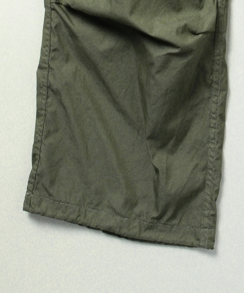 BEAMS BOY（ビームスボーイ）の「BEAMS BOY / DEAD STOCK オーバー パンツ（その他パンツ・レディース・ダークグリーン/ネイビー・X-SMALL）」の8枚目の写真