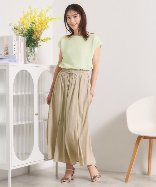 ITS'DEMO(イッツデモ)の「サテンギャザーパンツ(その他パンツ・レディース・ナチュラル/ブラック系/チャコールグレー・00)」の14枚目の写真