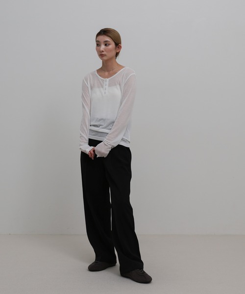 select MOCA（セレクトモカ）の「シアーヘンリーネックロンT（Tシャツ/カットソー・レディース・ホワイト/ブラウン/グレー/ブラック・FREE）」の7枚目の写真