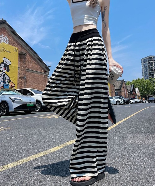 shyam inspiration(シャムインスピレーション)の「ボーダールーズイージーパンツ(その他パンツ・レディース・ネイビー・L/M)」の2枚目の写真
