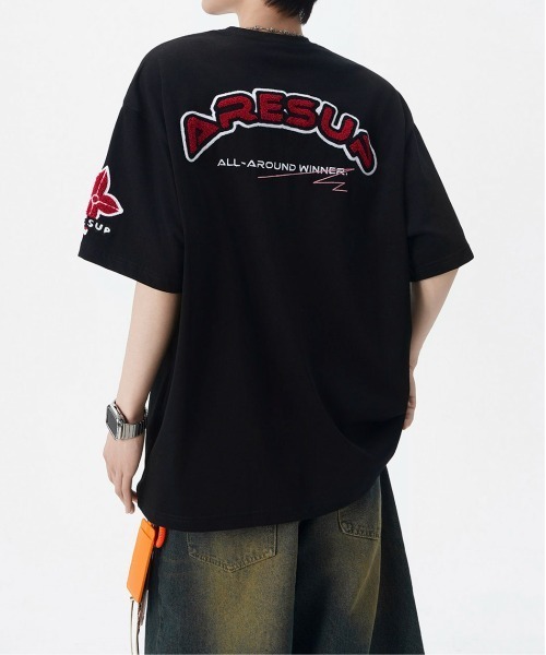 SHEPP(シープ)の「【UNISEX】ビッグシルエット カレッジロゴプリント半袖Tシャツ(Tシャツ/カットソー・レディース・ライトグレー/ブラック・M/L)」の6枚目の写真