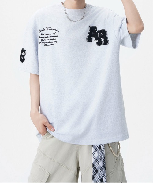 SHEPP(シープ)の「【UNISEX】ビッグシルエット カレッジロゴプリント半袖Tシャツ(Tシャツ/カットソー・レディース・ライトグレー/ブラック・M/L)」の7枚目の写真