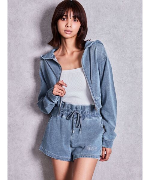 GYDA(ジェイダ)の「GYDA Short カットデニムパーカー(パーカー・レディース・ライトブルー・FREE)」の3枚目の写真