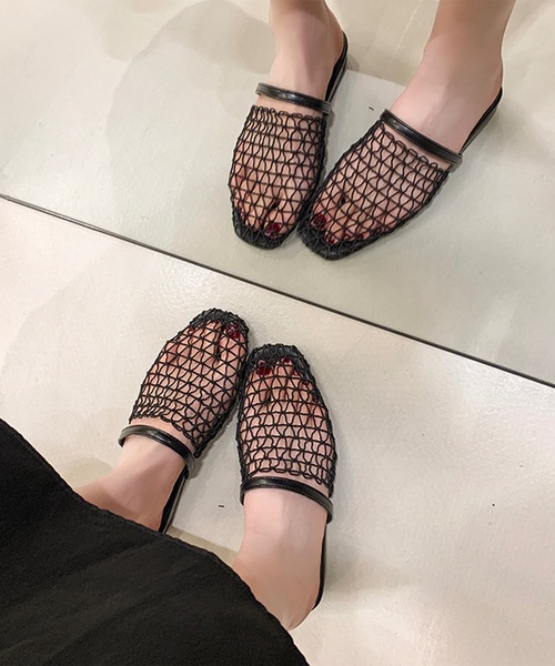 Lace Ladies（レースレディース）の「フィッシュネット ストラップ フラット ミュール サンダル（サンダル・レディース・アイボリー/ブラック・25cm/24.5cm/24cm/23.5cm/23cm/22.5cm）」の4枚目の写真