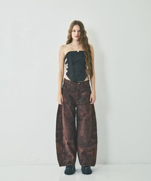 TAAKK | DENIM CURVED PANTS(デニムパンツ)