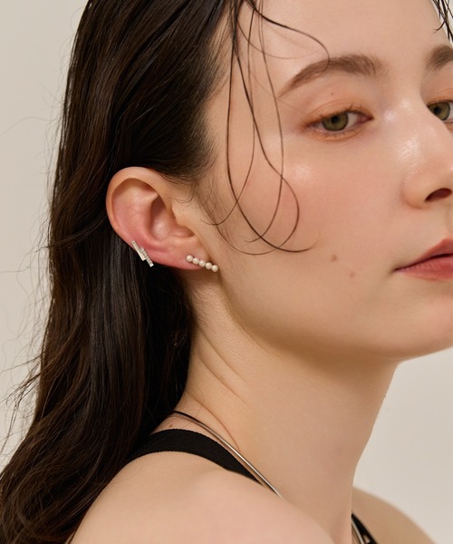 Phoebe（フィービィー）の「【金属アレルギー対応】ラインパールイヤリング/ニッケルフリー 結婚式 二次会 同窓会 お呼ばれ フォーマル オケージョン（イヤリング・レディース・イエローゴールド/シルバー・FREE）」の9枚目の写真