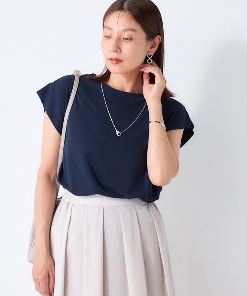GALLORIA(ギャローリア)の「【接触冷感・UVカット】肩タックネックレス付プルオーバー(Tシャツ/カットソー・レディース・ネイビー/ブルー/ブラウン・L/M/S/LL)」の3枚目の写真