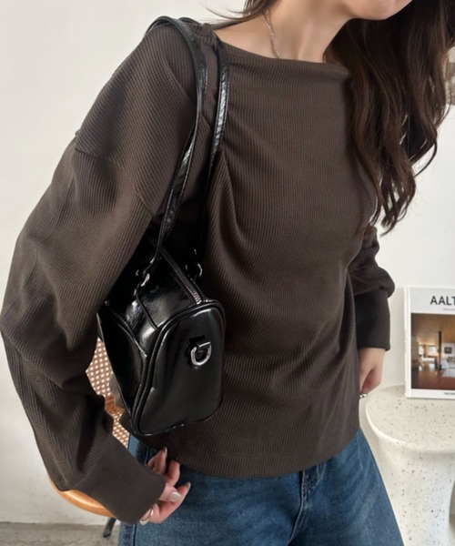 Eclat one(エクラワン)の「【Eclat one】ボートネック ワッフル プルオーバー(Tシャツ/カットソー・レディース・ブラウン/ブラック/グレー・FREE)」の4枚目の写真