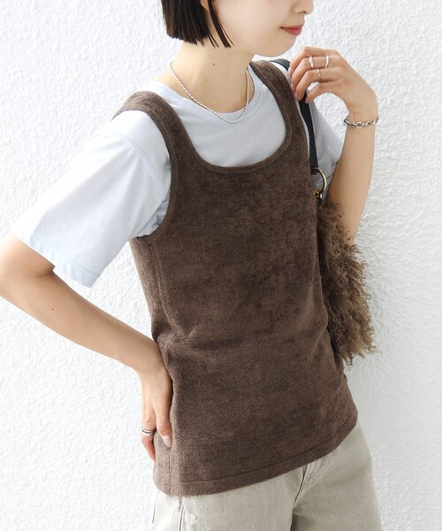 SHIPS(シップス)の「〈手洗い可能〉ミニシャギー 前後 2WAY スクエア ニット タンク(タンクトップ・レディース・ブラック/イエロー/カーキ/ナチュラル・ONE SIZE)」の11枚目の写真