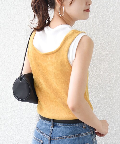 SHIPS(シップス)の「〈手洗い可能〉ミニシャギー 前後 2WAY スクエア ニット タンク(タンクトップ・レディース・ブラック/イエロー/カーキ/ナチュラル・ONE SIZE)」の19枚目の写真