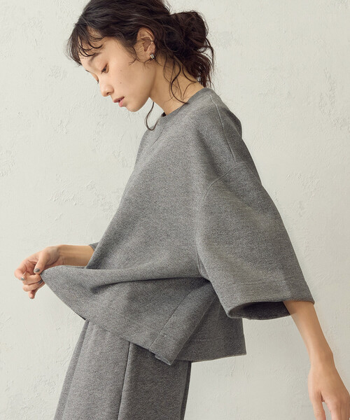 COMME CA ISM(コムサイズム)の「ラメ裏毛 ハーフスリーブスウェット/セットアップ対応(Tシャツ/カットソー・レディース・ライトグレー/チャコール・FREE)」の17枚目の写真