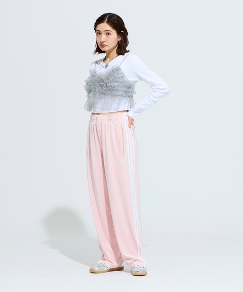 adidas(アディダス)の「FB TPベロア / ファイヤーバード トラックパンツ ベロア / ジャージ / アディダスオリジナルス adidas Originals(その他パンツ・メンズ・ピンク系その他・XX-LARGE/XX-SMALL/3XL/LARGE/MEDIUM/SMALL/X-LARGE/X-SMALL)」の3枚目の写真