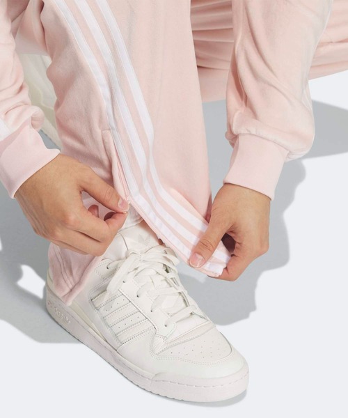 adidas(アディダス)の「FB TPベロア / ファイヤーバード トラックパンツ ベロア / ジャージ / アディダスオリジナルス adidas Originals(その他パンツ・メンズ・ピンク系その他・XX-LARGE/XX-SMALL/3XL/LARGE/MEDIUM/SMALL/X-LARGE/X-SMALL)」の9枚目の写真