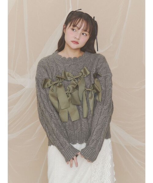 merry jenny(メリージェニー)の「ribbon ribbon knit(ニット/セーター・レディース・カーキ/アイボリー/グレー・FREE)」の3枚目の写真