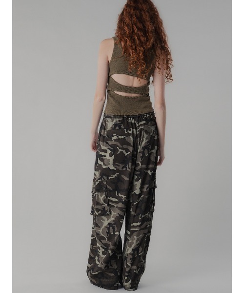 ELCHELE(エルチェレ)の「CAMOUFLAGE CAGO PANTS(デニムパンツ・レディース・グレー/カーキ・38/36)」の6枚目の写真
