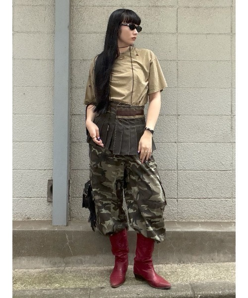 ELCHELE(エルチェレ)の「CAMOUFLAGE CAGO PANTS(デニムパンツ・レディース・グレー/カーキ・38/36)」の11枚目の写真