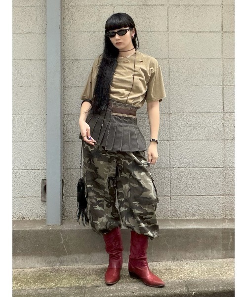 ELCHELE(エルチェレ)の「CAMOUFLAGE CAGO PANTS(デニムパンツ・レディース・グレー/カーキ・38/36)」の12枚目の写真