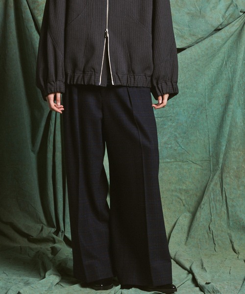 MAISON SPECIAL(メゾンスペシャル)の「《UNISEX》【Italian Dead Stock Fabric】Two-Tuck Prime-Wide Trousers/【イタリアンデッドストックファブリック】2タックプライムワイドスラックス【MAISON SPECIAL/メゾンスペシャル】■セットアップ対応■(スラックス・メンズ・ブラウン/ベージュ/ブラック/ダークネイビー/グレイッシュベージュ/グレー・1/0/2)」の6枚目の写真