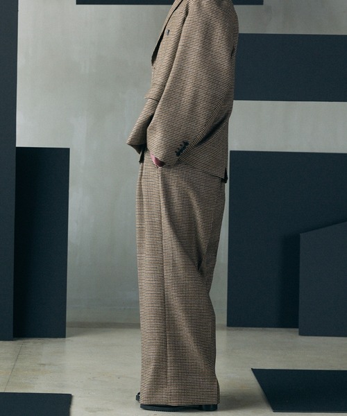 MAISON SPECIAL(メゾンスペシャル)の「《UNISEX》【Italian Dead Stock Fabric】Two-Tuck Prime-Wide Trousers/【イタリアンデッドストックファブリック】2タックプライムワイドスラックス【MAISON SPECIAL/メゾンスペシャル】■セットアップ対応■(スラックス・メンズ・ブラウン/ベージュ/ブラック/ダークネイビー/グレイッシュベージュ/グレー・1/0/2)」の17枚目の写真