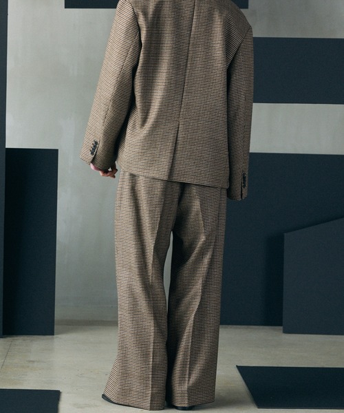 MAISON SPECIAL(メゾンスペシャル)の「《UNISEX》【Italian Dead Stock Fabric】Two-Tuck Prime-Wide Trousers/【イタリアンデッドストックファブリック】2タックプライムワイドスラックス【MAISON SPECIAL/メゾンスペシャル】■セットアップ対応■(スラックス・メンズ・ブラウン/ベージュ/ブラック/ダークネイビー/グレイッシュベージュ/グレー・1/0/2)」の18枚目の写真