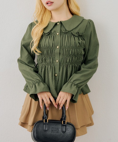 Another Branch olive des olive(アナザーブランチオリーブデオリーブ)の「シャーリングペプラム長袖ブラウス(シャツ/ブラウス・レディース・ブルー/ブラウン/アイボリー/グリーン/ブラック・FREE)」の4枚目の写真