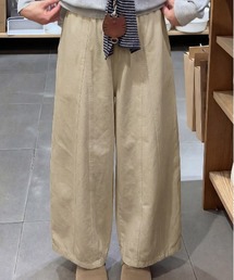 センター切り替えカーブワイドパンツ