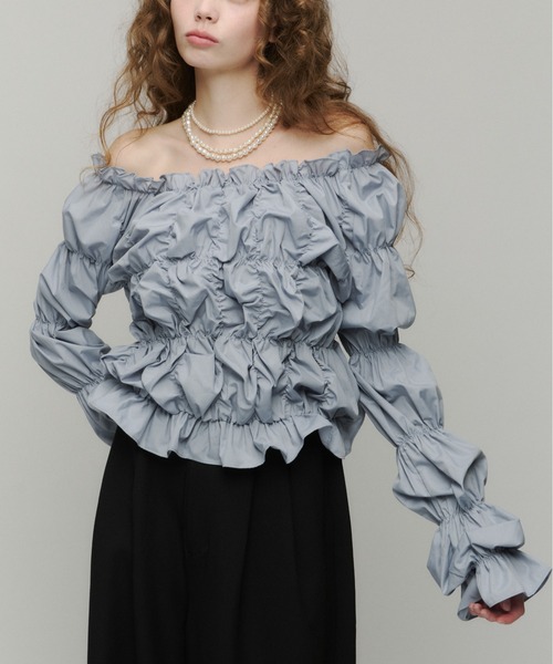 Su1.(スイ)の「【Su1.】オフショルダーシャーリングトップス(Tシャツ/カットソー・レディース・クリーム/グレイッシュブルー/ブラック・FREE)」の10枚目の写真