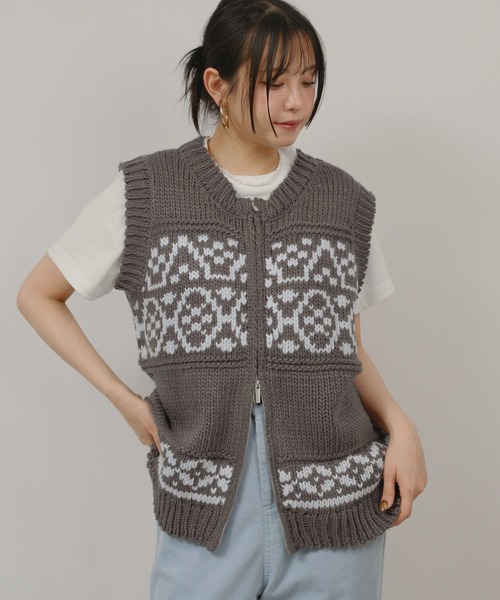 palm RICHE（ポームリシュ）の「チャンキーヤーンニットベスト（ベスト・レディース・チャコールグレー/アイボリー/ミント・M）」の2枚目の写真