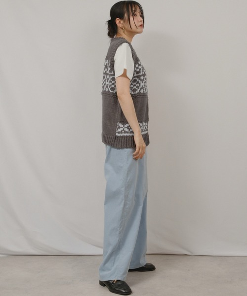 palm RICHE（ポームリシュ）の「チャンキーヤーンニットベスト（ベスト・レディース・チャコールグレー/アイボリー/ミント・M）」の17枚目の写真