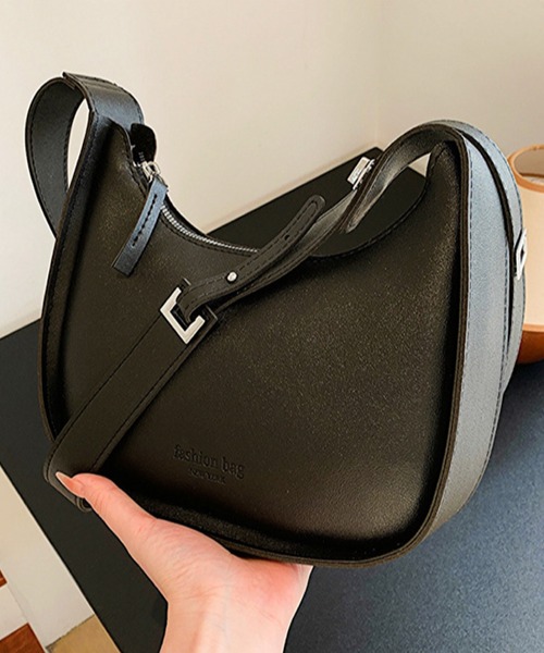 TONE SELECT GOODS(トーンセレクトグッズ)の「urbanfemine./シンプル コンパクト ショルダーバッグ U7662(ショルダーバッグ・レディース・ブラウン/ダークブラウン/ブラック/ホワイト・FREE)」の8枚目の写真