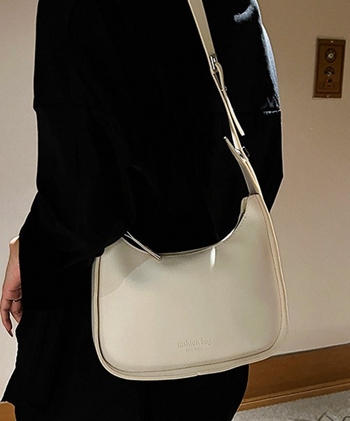 TONE SELECT GOODS(トーンセレクトグッズ)の「urbanfemine./シンプル コンパクト ショルダーバッグ U7662(ショルダーバッグ・レディース・ブラウン/ダークブラウン/ブラック/ホワイト・FREE)」の10枚目の写真