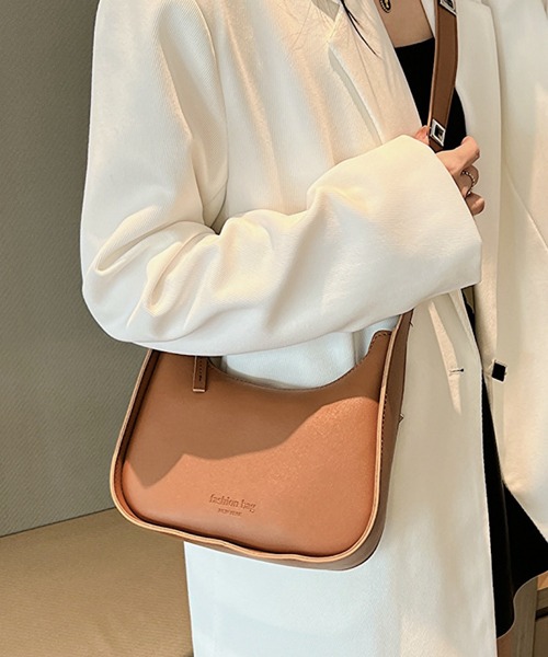 TONE SELECT GOODS(トーンセレクトグッズ)の「urbanfemine./シンプル コンパクト ショルダーバッグ U7662(ショルダーバッグ・レディース・ブラウン/ダークブラウン/ブラック/ホワイト・FREE)」の11枚目の写真