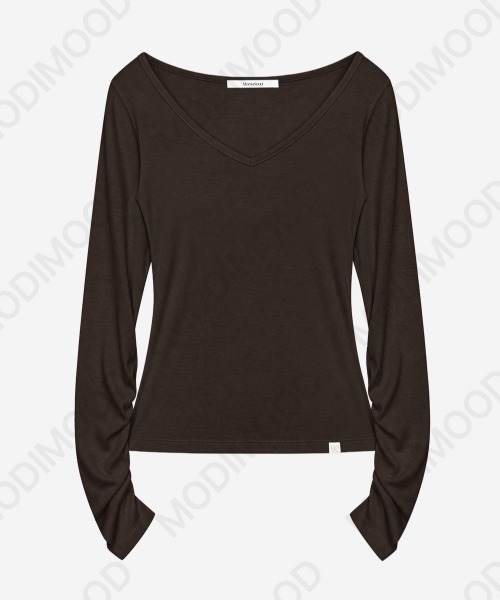 modimood（モディムード）の「MOMU [MADE] 袖シャーリング華奢見えディープＶネックTシャツ（Tシャツ/カットソー・レディース・ブラウン/グレー/ホワイト・2/1）」の22枚目の写真