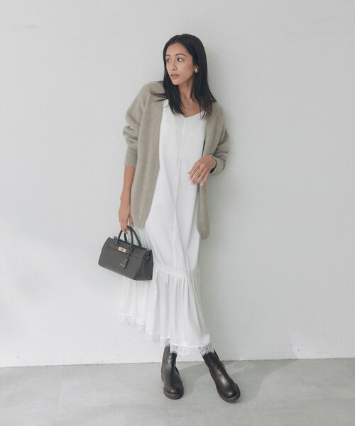 RIVE DROITE(リヴドロワ)の「サテンティアードキャミワンピース(秋服/冬服)(ワンピース・レディース・ブラック/オフホワイト・FREE)」の4枚目の写真