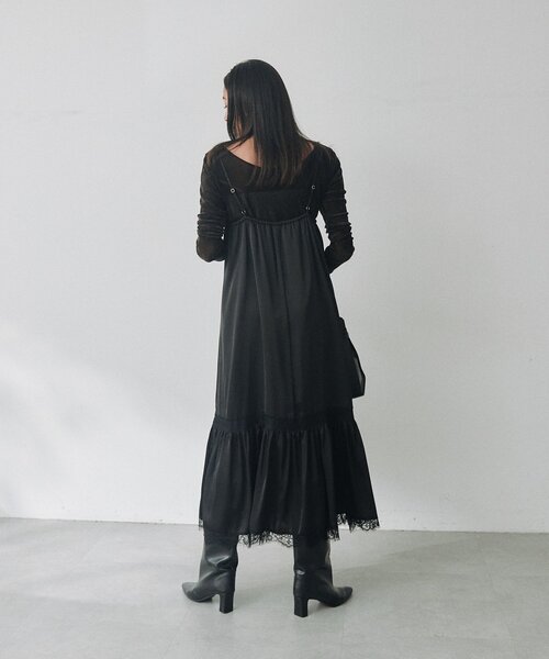 RIVE DROITE(リヴドロワ)の「サテンティアードキャミワンピース(秋服/冬服)(ワンピース・レディース・ブラック/オフホワイト・FREE)」の15枚目の写真