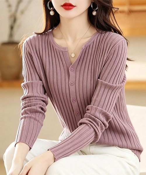 Doux Belle(ドゥーベル)の「リブ編みキーネックフロントボタン長袖ニット(ニット/セーター・レディース・ブラック/ホワイト/ベージュ/ブルー/グレイッシュベージュ/パープル・FREE)」の17枚目の写真
