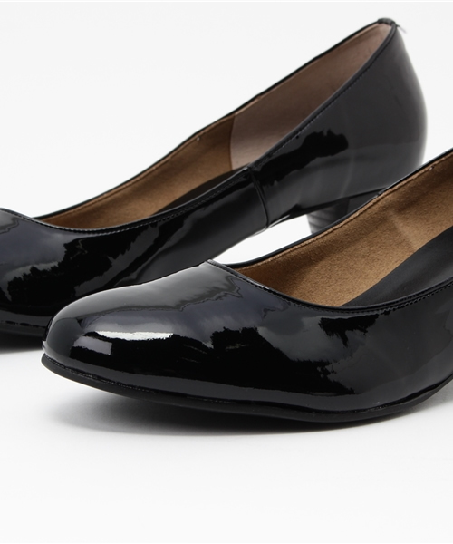 BETTY CLUB(ベティクラブ)の「【21.5cm-26.0cm】 ふかふかラウンドトゥプレーンパンプス(パンプス・レディース・ネイビー/ダークベージュ/ブラック/ブラック系その他/ピンク/ブルー/ベージュ系その他・23.0cm/23.5cm/22.5cm/24.0cm/21.5cm/24.5cm/25.5cm/25.0cm/22.0cm/26.0cm)」の11枚目の写真