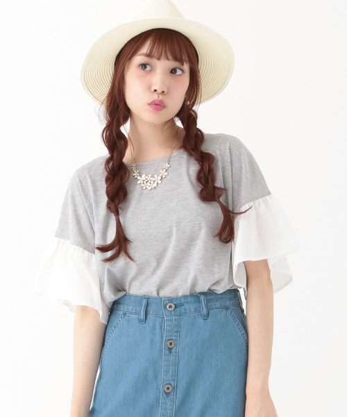 earth music&ecology(アースミュージックアンドエコロジー)の「フレアスリーブプルオーバー(Tシャツ/カットソー・レディース・カーキ/ネイビー/オフホワイト/LT.Gray・FREE)」の4枚目の写真