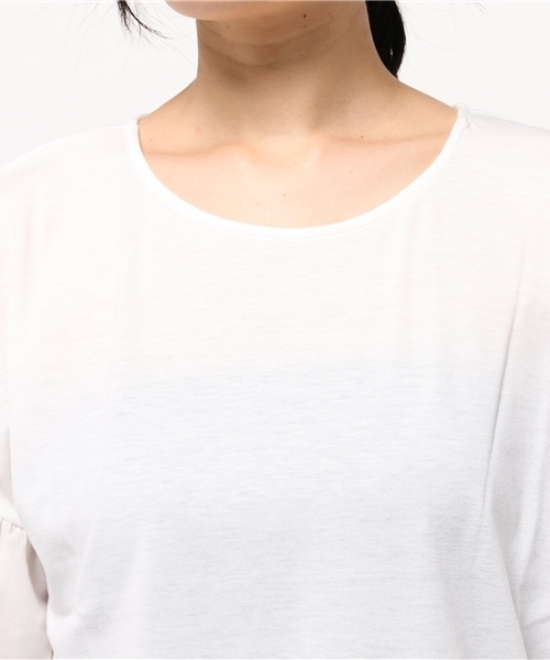 earth music&ecology(アースミュージックアンドエコロジー)の「フレアスリーブプルオーバー(Tシャツ/カットソー・レディース・カーキ/ネイビー/オフホワイト/LT.Gray・FREE)」の8枚目の写真