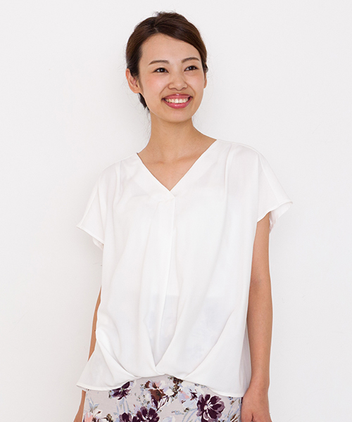 NATURAL BEAUTY BASIC（ナチュラルビューティーベーシック）の「フロントタックブラウス（シャツ/ブラウス・レディース・ネイビー/ホワイト系その他/ボルドー・SMALL/MEDIUM）」の2枚目の写真