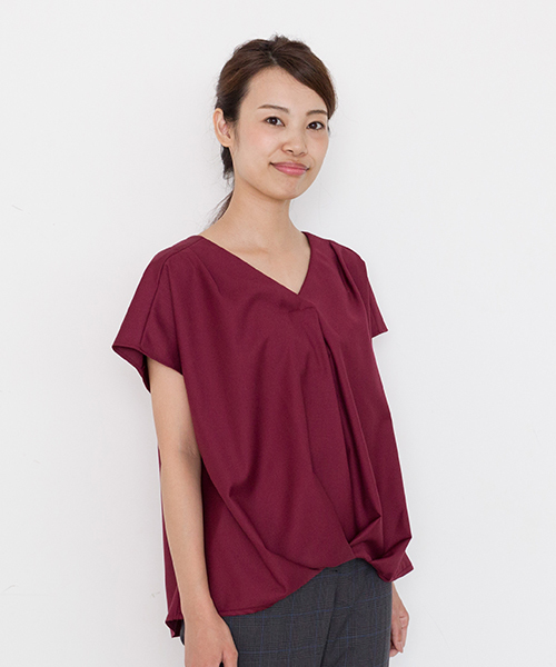 NATURAL BEAUTY BASIC（ナチュラルビューティーベーシック）の「フロントタックブラウス（シャツ/ブラウス・レディース・ネイビー/ホワイト系その他/ボルドー・SMALL/MEDIUM）」の3枚目の写真