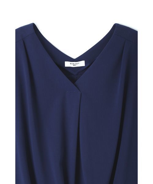 NATURAL BEAUTY BASIC（ナチュラルビューティーベーシック）の「フロントタックブラウス（シャツ/ブラウス・レディース・ネイビー/ホワイト系その他/ボルドー・SMALL/MEDIUM）」の9枚目の写真