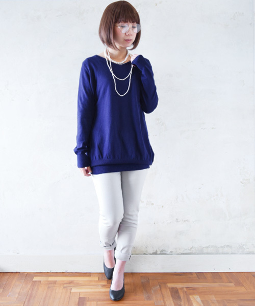 and it_（アンドイット）の「シンプルロングゆったりコットンニット【綿ニット】（ニット/セーター・レディース・オフホワイト/杢グレー/ブラック/ネイビー/グレイッシュベージュ/バーガンディー/ダークグリーン/ロイヤルブルー/マスタード/ブルー・M-L/4L～5L/LL～3L）」の8枚目の写真