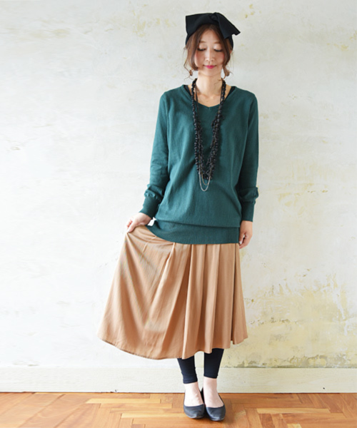 and it_（アンドイット）の「シンプルロングゆったりコットンニット【綿ニット】（ニット/セーター・レディース・オフホワイト/杢グレー/ブラック/ネイビー/グレイッシュベージュ/バーガンディー/ダークグリーン/ロイヤルブルー/マスタード/ブルー・M-L/4L～5L/LL～3L）」の7枚目の写真