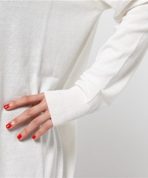 and it_（アンドイット）の「シンプルロングゆったりコットンニット【綿ニット】（ニット/セーター・レディース・オフホワイト/杢グレー/ブラック/ネイビー/グレイッシュベージュ/バーガンディー/ダークグリーン/ロイヤルブルー/マスタード/ブルー・M-L/4L～5L/LL～3L）」の17枚目の写真