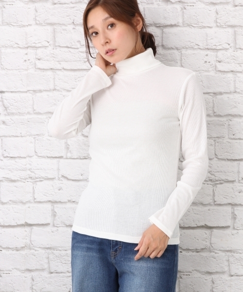 LEPSIM(レプシィム)の「リブタートルインナーLS 728194(Tシャツ/カットソー・レディース・ブラック/オフホワイト/トップグレー・MEDIUM/LARGE)」の1枚目の写真